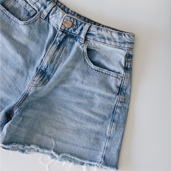 High waisted Denim Shorts - Picture 6 of 8